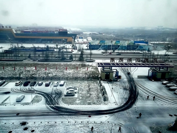 膜結(jié)構(gòu)在遇見下雪時(shí)怎么辦？